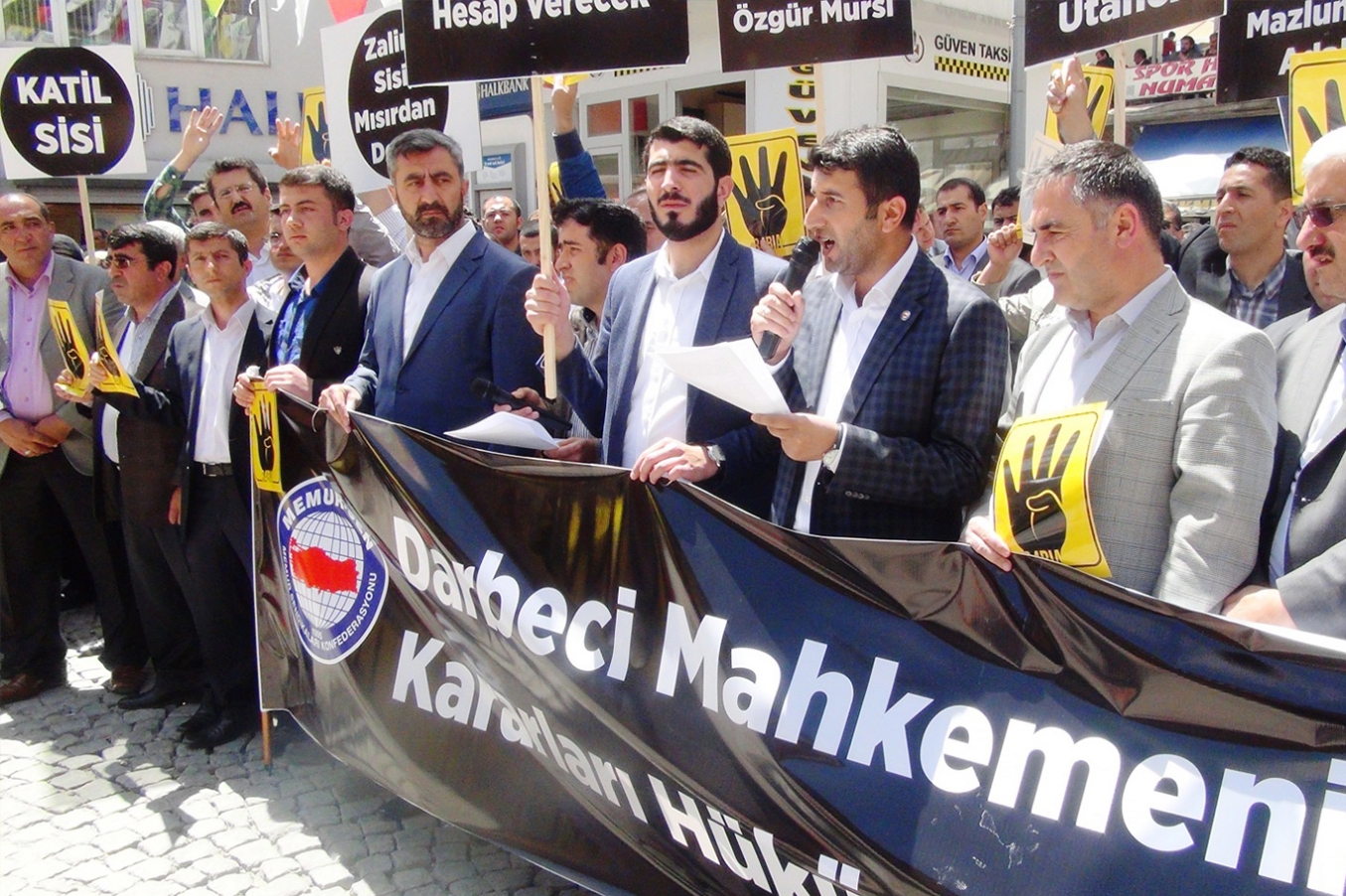Mısır’daki idam kararları Bitlis’te protesto edildi